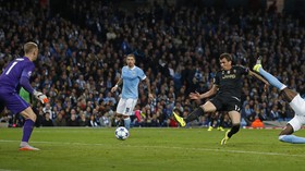 Gol Duet Penyerang Juventus Taklukkan ManCity 2-1 di Etihad