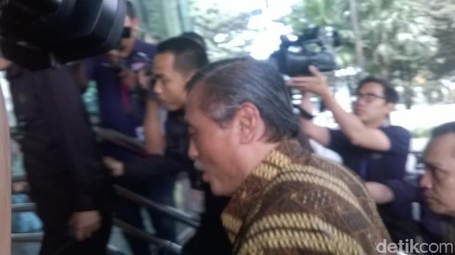 Sutanto dihadirkan sebagai salah satu pakar. Sutanto menyampaikan pandangannya terkait penguatan hubungan antarlembaga KPK dan penegak hukum lain.