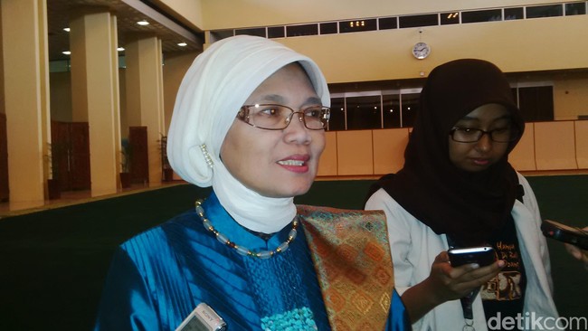 Menurut standar tersebut, anggaran termasuk tiket pulang pergi dan akomodasi selama di Amerika Serikat dengan biaya standar.