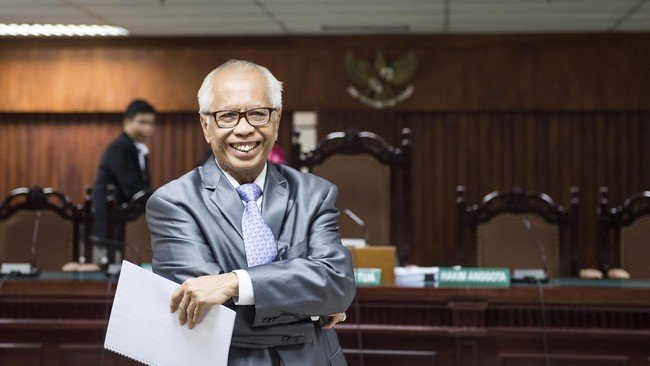 Majelis Hakim Pengadilan Tindak Pidana Korupsi menolak nota keberatan Otto Cornelis Kaligis. Mereka menilai keberatan pengacara kondang itu tak beralasan.