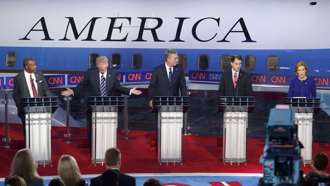 Donald Trump, tokoh paling populer untuk kandidat calon presiden Amerika Serikat dari Partai Republik menjadi sasaran serang di panggung debat.