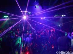 Diduga Sediakan Penari Telanjang, Tempat Hiburan Malam di Semarang Digerebek