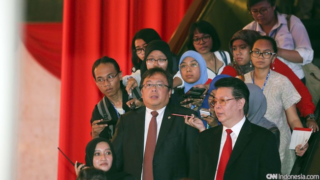 Angka tersebut setara dengan 6,4 persen total dana transfer Pemerintah Pusat ke Daerah. Pada 2017 nanti, Pemerintah berencana menaikkannya jadi 10 persen.