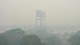 Posko Pengobatan ISPA di Palembang Diserbu Warga