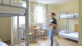 Agar Tak Menjadi 'Musuh Bersama' Tamu Satu Hostel