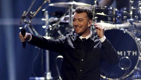 Sam Smith Sempat Takut Menyanyikan Lagu Bernada Tinggi