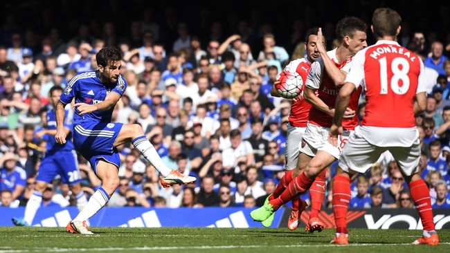 Chelsea berhasil memetik kemenangan 2-0 atas Arsenal yang diperkuat sembilan orang karena dua pemainnya dikartu merah, Sabtu (19/9) malam WIB.