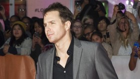 Sam Rockwell Raih Piala Pertama di Oscar 2018