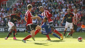 Southampton Imbangi ManUtd yang Terseok 1-1 di Babak I
