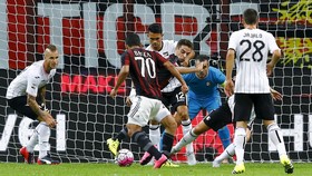 AC Milan Amankan Tiga Poin dengan Kalahkan Palermo 3-2