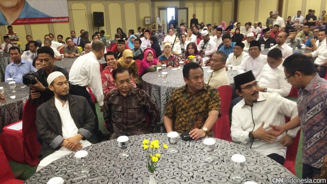 Rachmat Gobel dan Hendardji bersama elemen masyarakat yang menamakan diri mereka FPJ menganggap Adhyaksa sebagai sosok yang cocok bertarung untuk DKI 1.