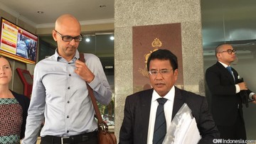 Maybank Buka Peluang Gugat Nasabah soal Tabungan Rp22 M Raib Maybank membuka peluang untuk menggugat balik atlet e-Sport Winda Lunardi terkait kasus dugaan pembobolan saldo ATM Rp22 miliar miliknya.