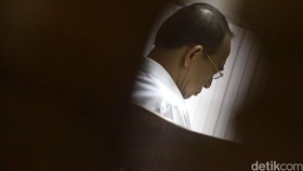 Eks Anak Buah Suryadharma Ali Lupa Tiap Dicecar Pertanyaan