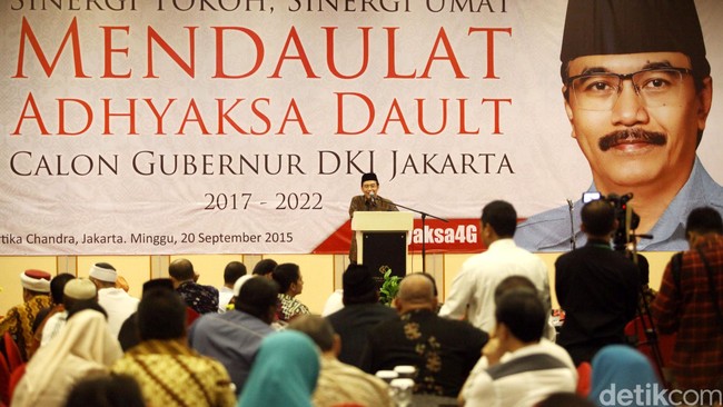 Jika Adhyaksa merasa siap untuk melawan Ahok di Pilkada DKI Jakarta, ia mengaku akan mendeklarasikannya secara langsung kepada kepada Ahok.