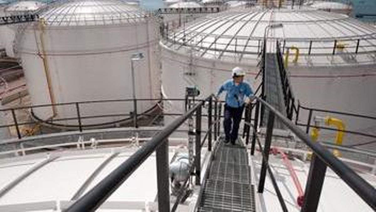 Harga Minyak Dunia Stabil, Pasar Waspadai Risiko Kelebihan Pasokan