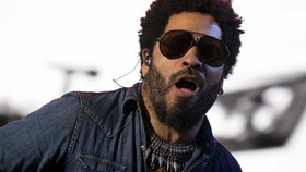 Saga James Franco dan Lenny Kravitz di Guitar Hero Berlanjut