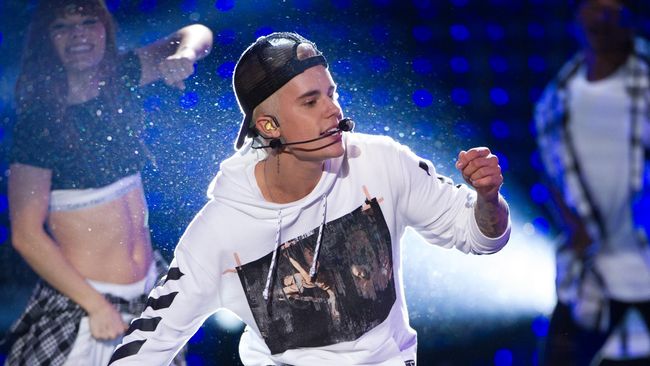 Tak tampak batang hidung Justin Bieber di video musik anyar, Sorry, yang dirilis pada hari ini (23/10). Hanya ada aksi sekelompok penari.