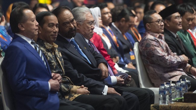 Surya Paloh berharap wajah-wajah baru mampu memberikan suasana baru dengan pikiran lebih cerdas dan memposisikan dirinya sebagai abdi negara.