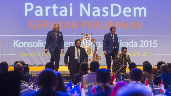 Rapat kerja nasional Partai NasDem ditutup dengan kisah nostalgia tiga politikus senior, Jusuf Kalla, Surya Paloh dan Enggartiasto Lukita.