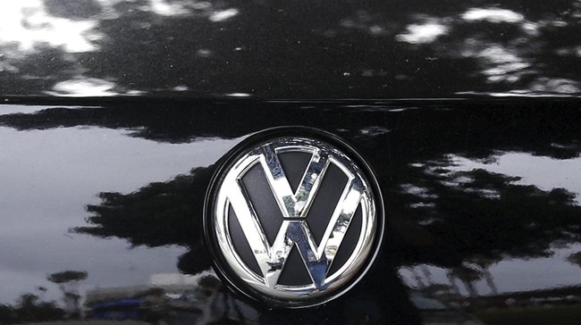 Industri mobil Jerman memiliki pengaruh besar terhadap para politisi sehingga banyak kebijakan pemerintah dibuat untuk kepentingan industri ini.