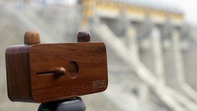 Onrust Pinhole Rilis Kamera Kayu Jati Generasi Kedua