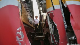 Dua KRL Berbenturan di Stasiun Juanda, Masinis Terjepit