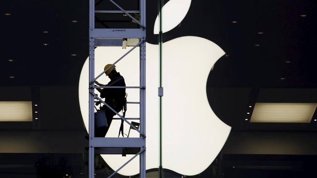 Apple terus diterpa rumor soal kehadiran iPhone baru. Kali ini, mereka dikabarkan akan membuat iPhone dengan ukuran lebih kecil dari generasi sekarang.
