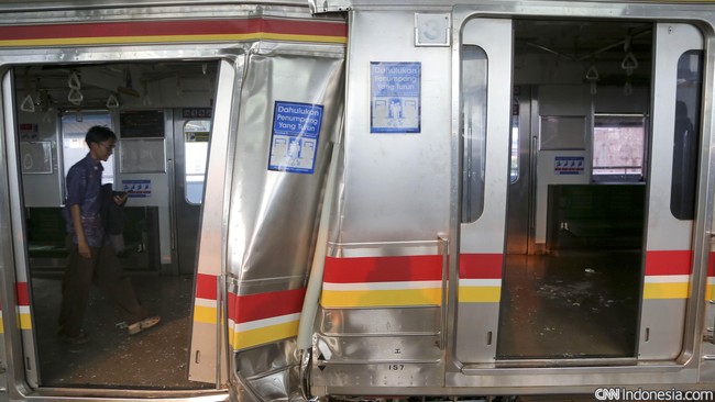 Dirut PT KJC M. Fadhil menyebut seharusnya ada jeda lima menit KRL dipastikan keluar dari stasiun baru KRL berikutnya bergerak masuk.