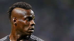 Mancini Puji Sekaligus Sebut Balotelli Idiot