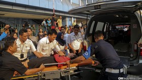 Masinis dan 28 Korban Tabrakan KRL Dirawat di Rumah Sakit