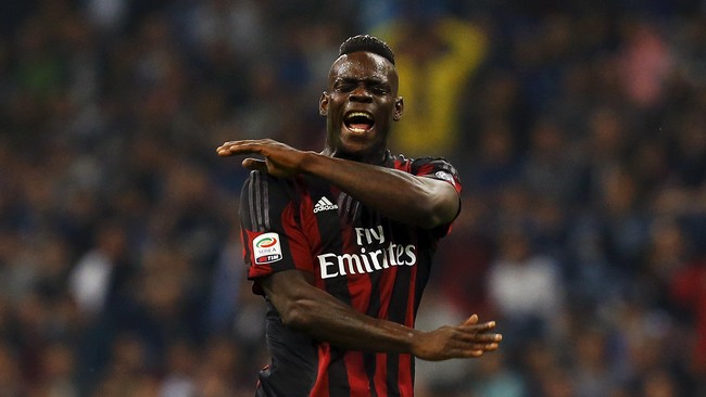 Presiden AC Milan, Silvio Berlusconi, tidak menutup peluang menggelontorkan uang untuk mempermanenkan kontrak penyarang asal Italia, Mario Balotelli.