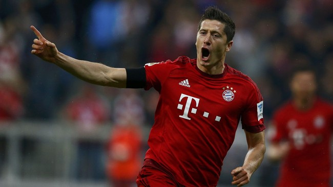 Bomber Bayern Munich, Robert Lewandowski, mendapatkan empat penghargaan sekaligus dari Guinness World Records (GWR), Senin (30/11),