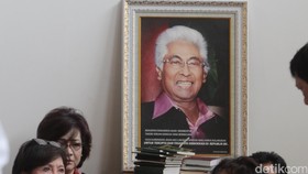 Ketua KPK Ruki Belajar Taktik Bela Klien dari Adnan Buyung