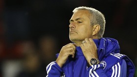 Mourinho Klaim Tak Perlu Garansi untuk Posisinya di Chelsea