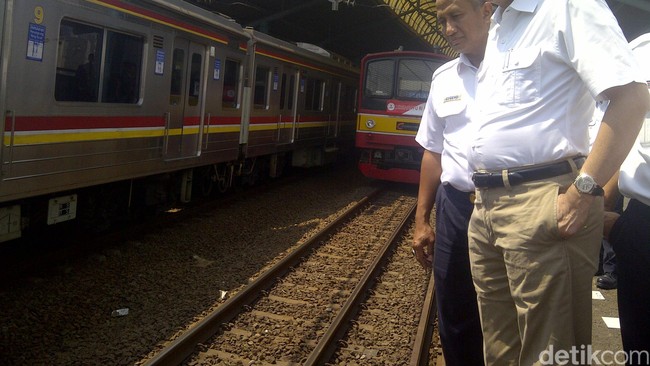 Faktor keselamatan memang menjadi perhatian pemerintah apalagi beberapa waktu lalu ada dua KRL jurusan Jakarta-Bogor bertubrukan pada Rabu (23/9) lalu.