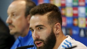 Diisukan Hengkang ke China, Carvajal Hanya Tertawa
