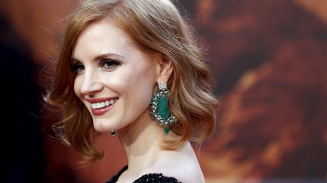 Aktris Jessica Chastain sedang berbahagia. Bintang film The Huntsman tersebut akhirnya dinikahi kekasih bangsawannya.