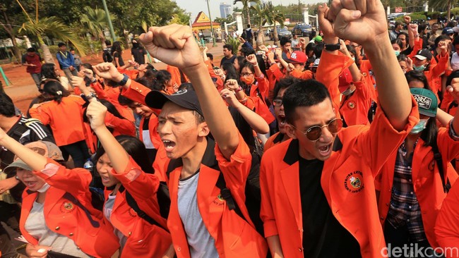 Unjuk rasa akan berpusat di dua tempat yakni Gedung DPR dan Istana Negara. Pesertanya adalah sejumlah organisasi kemasyarakatan dan himpunan mahasiswa.