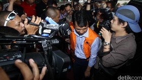 KPK Periksa Ketua Fraksi Golkar DPRD Sumut Terkait Gatot Pujo