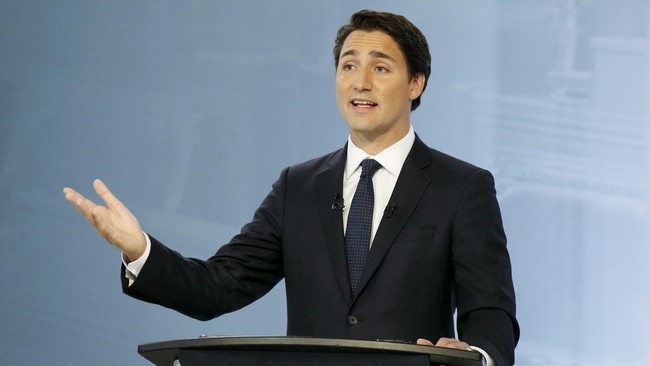 Dalam rangka merayakan momen 100 hari menjabat pada Jumat (12/2), PM Kanada, Justin Trudeau, membuka sesi tanya jawab melalui akun Twitter pribadinya.