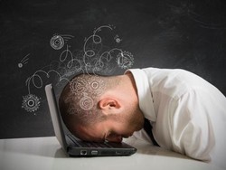 Stres Kerjaan Kantor, Pria Ini Sampai Kecanduan Porno dan Kena Stroke
