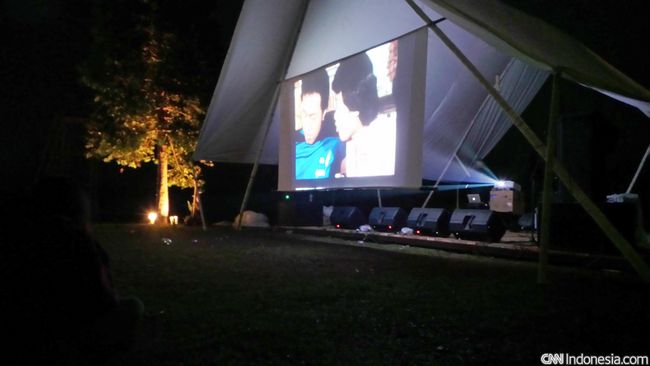 Tak hanya musik RRREC Fest juga menampilkan tayangan film kocak dari Warkop DKI dari masa lalu.