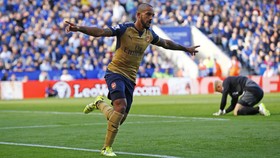 Arsenal Pesta Gol di Kandang Leicester