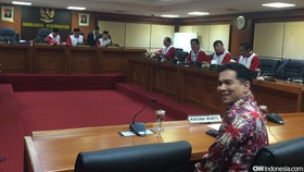 Telantarkan Keluarga, Krisna Mukti Ditegur Mahkamah Dewan