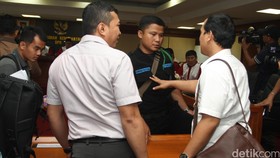 Ivan Haz Bisa Diperiksa Tanpa Izin Presiden