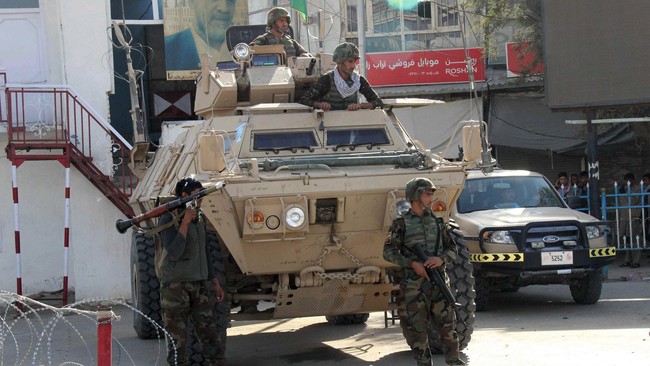 Taliban membuat kemajuan besar dengan merebut Kunduz pada Senin lalu, namun hari ini pasukan Afghanistan mulai mengambil alih kota itu.