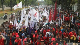 Kenaikan Upah Buruh Perlu Pertimbangkan Kondisi Perusahaan