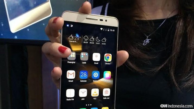Diboyong ke Indonesia, Coolpad Shine menawarkan salah satu fitur utamanya yakni fitur sidik jari.