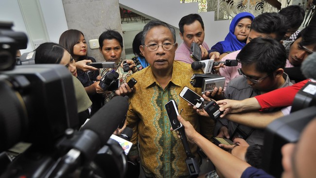Dalam paket kebijakan keempat yang rencananya dirilis sore ini, Darmin meyakinkan paket tersebut akan lebih dapat diterima oleh pelaku pasar.