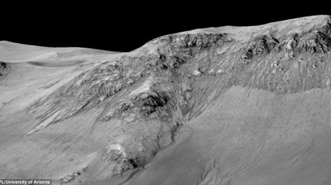 Selain di Mars, kandungan garam pada air juga ditemukan di beberapa objek luar angkasa lainnya.